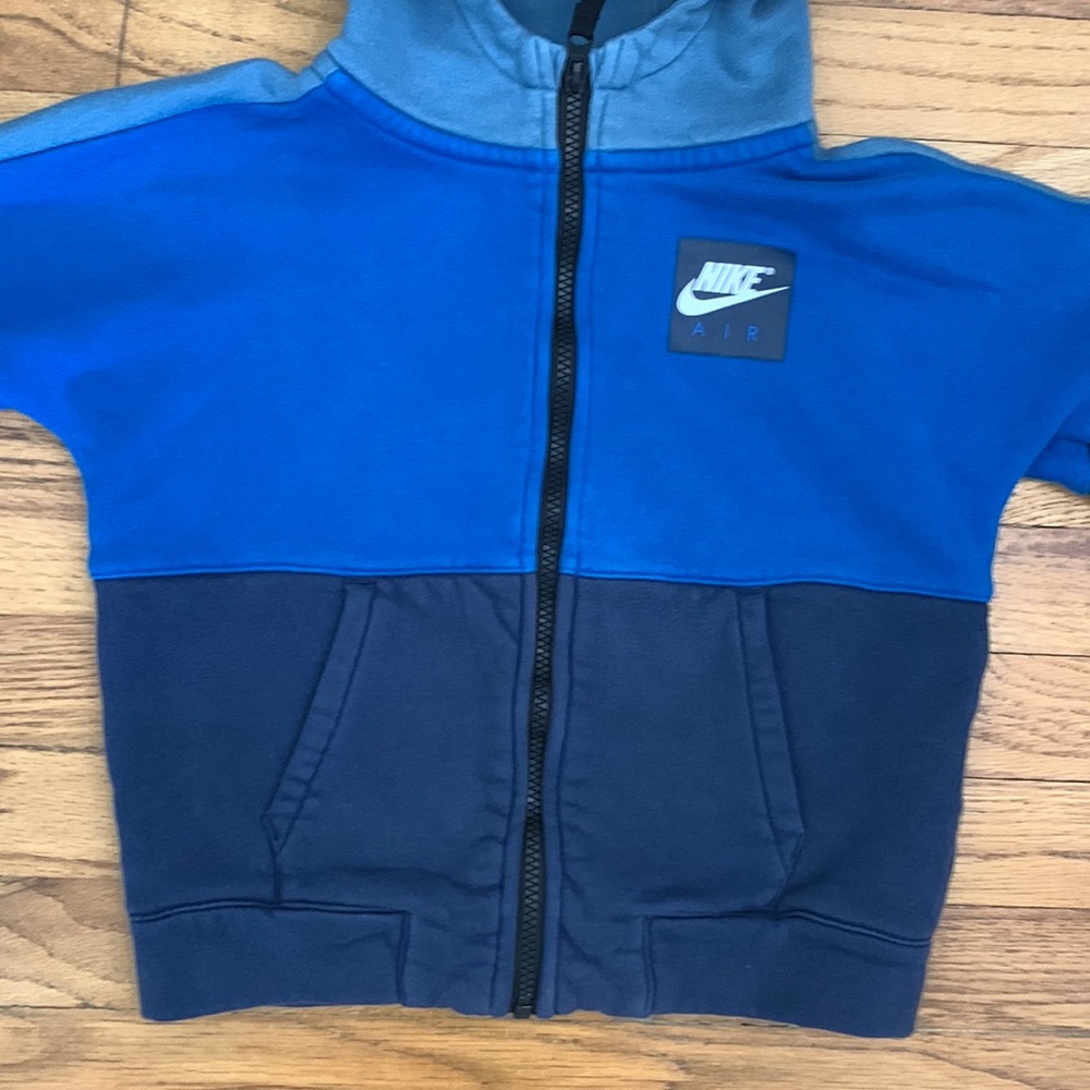 Boys Nike Sweatshirt - Picture 3 of 8